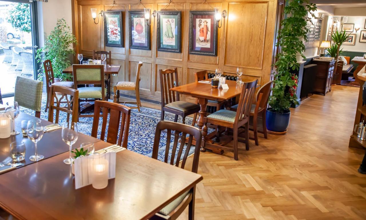 阿德敏斯特 The Bell - Brunning And Price酒店 外观 照片